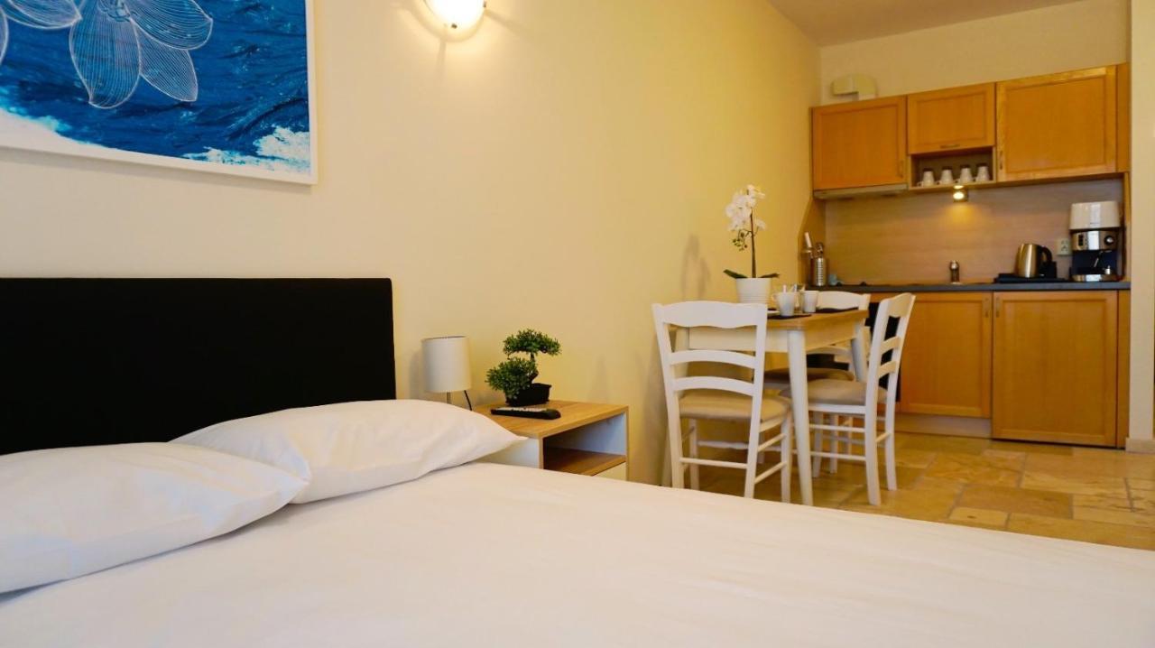 טופולה Hc Apartments Kaliakria מראה חיצוני תמונה